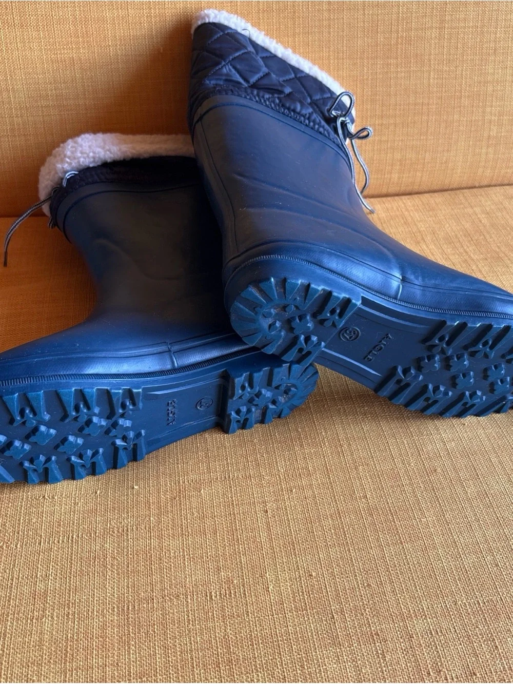 Aigle Women’s Rainboots 37/6.5 Navy